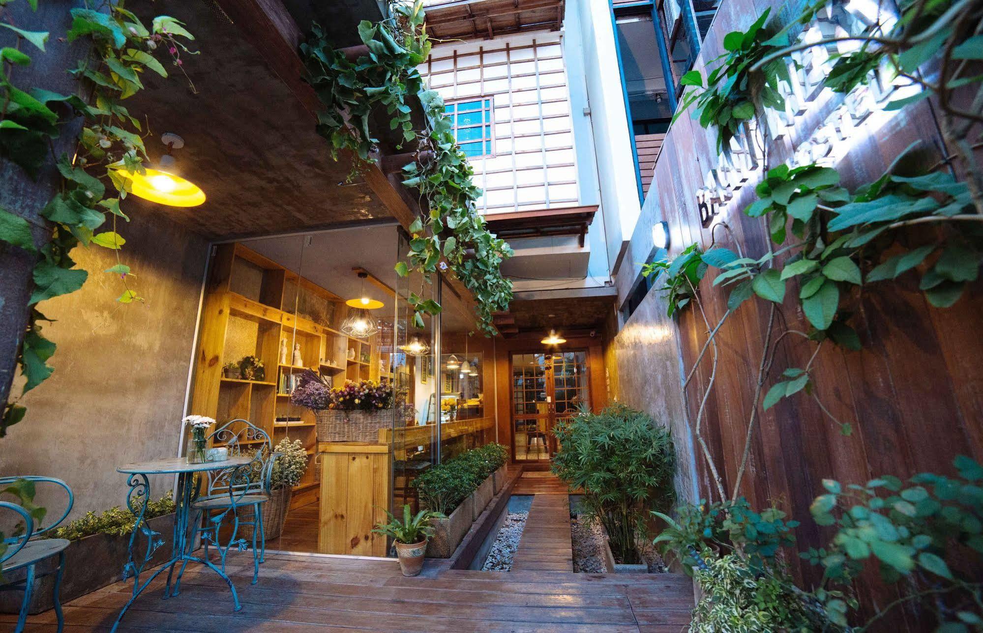 Baan Mek Hostel Chiang Mai Exterior photo